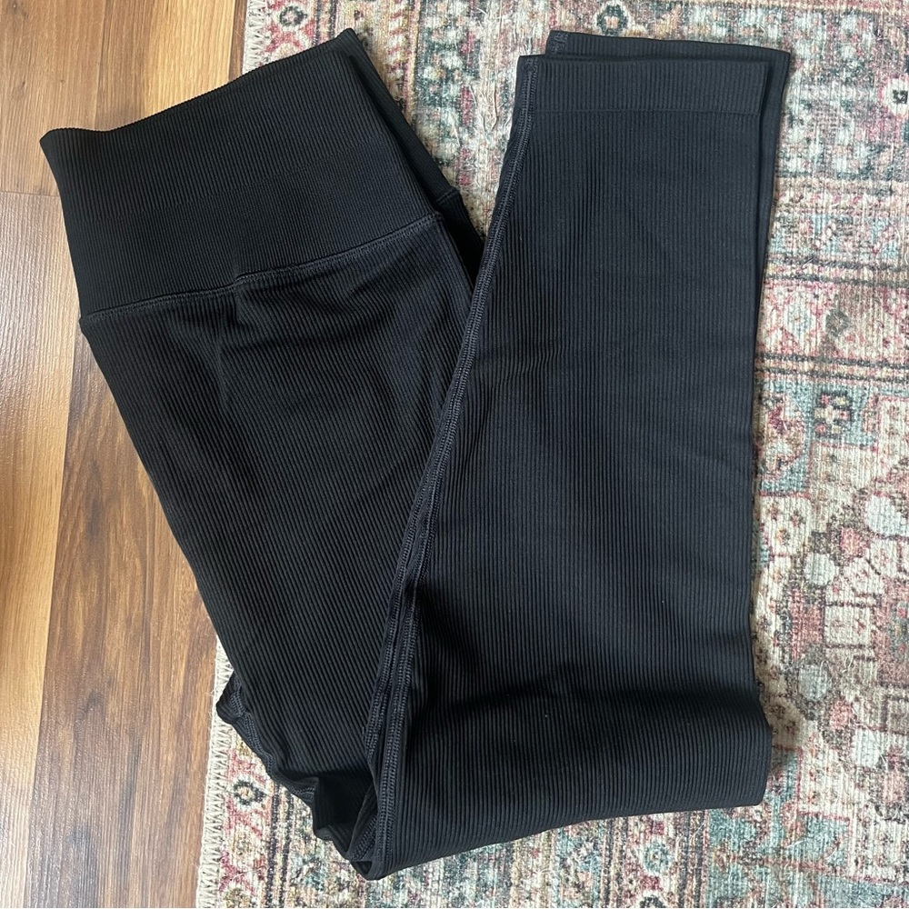 Victoria's Secret Sport Black Ribbed Athletic Leggings Size Large